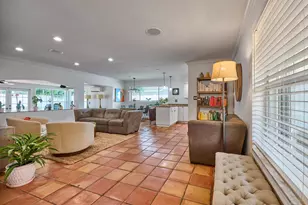 683 SW 2nd St, Boca Raton, FL 33486 - Photo 17