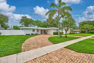 683 SW 2nd St, Boca Raton, FL 33486 - Photo 3