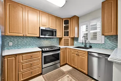 2860 NE 14th St Causeway #201D, Pompano Beach, FL 33062 - Photo 9