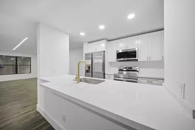 1391 E Golfview Drive #1391, Pembroke Pines, FL 33026 - Photo 9
