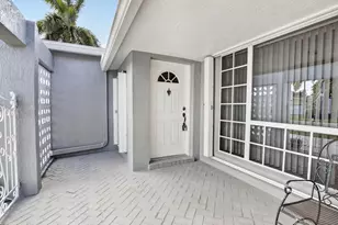 9120 SW 55th Ct, Cooper City, FL 33328 - Photo 13