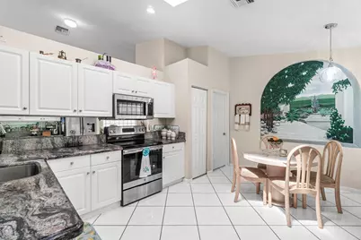 12185 Castle Pines Road, Boynton Beach, FL 33437 - Photo 11