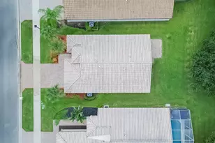 627 NW Whitfield Way, Port Saint Lucie, FL 34986 - Photo 17