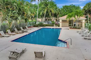 333 River Bluff Ln, Royal Palm Beach, FL 33411 - Photo 31