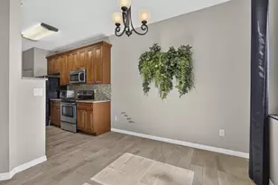 333 River Bluff Ln, Royal Palm Beach, FL 33411 - Photo 9