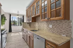 333 River Bluff Ln, Royal Palm Beach, FL 33411 - Photo 7