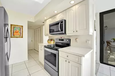 936 Intracoastal Drive #10E, Fort Lauderdale, FL 33304 - Photo 19