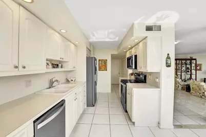 936 Intracoastal Drive #10E, Fort Lauderdale, FL 33304 - Photo 27