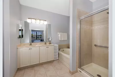 1560 SE Sheffield Terrace #102, Stuart, FL 34994 - Photo 15