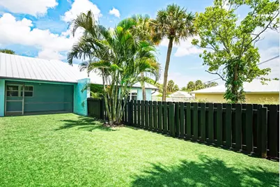 2132 NE Pelican Terrace, Jensen Beach, FL 34957 - Photo 17