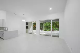 4521 Carlton Golf Dr, Lake Worth, FL 33449 - Photo 9
