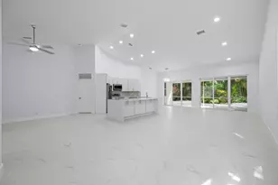 4521 Carlton Golf Dr, Lake Worth, FL 33449 - Photo 7