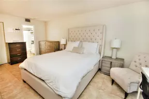 8401 Lagos De Campo Blvd, Tamarac, FL 33321 - Photo 7