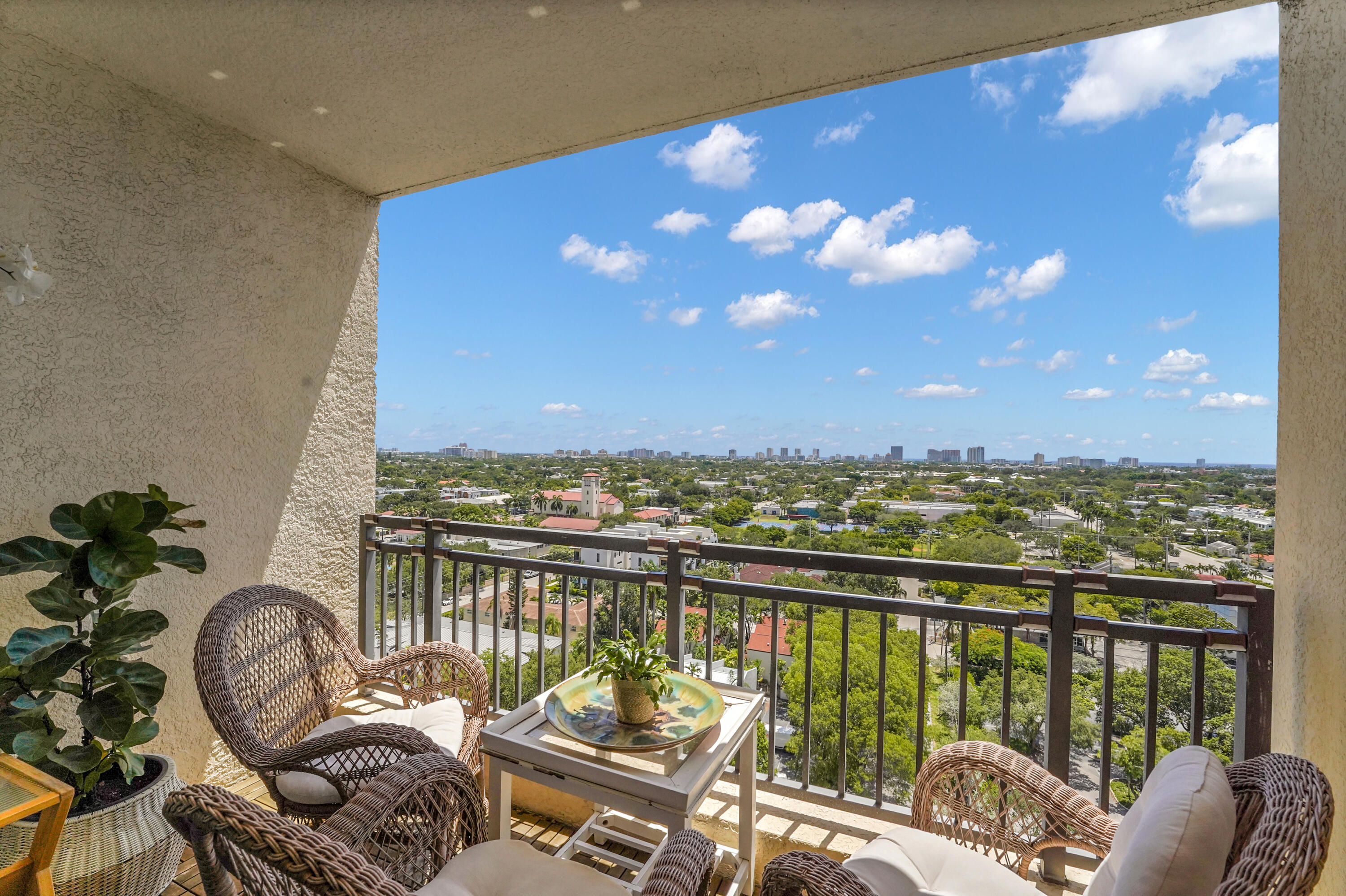 110 N Federal Hwy #1410 - 110 N Federal Hwy #1410, Fort Lauderdale, FL 33301 Luxury Property | Jose Angel Pina