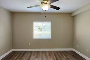 1049 Golden Lakes Blvd, West Palm Beach, FL 33411 - Photo 9
