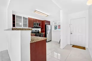 840 Pine Dr, Pompano Beach, FL 33060 - Photo 5