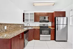 840 Pine Dr, Pompano Beach, FL 33060 - Photo 3