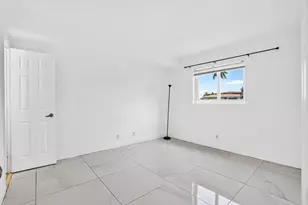 840 Pine Dr, Pompano Beach, FL 33060 - Photo 19