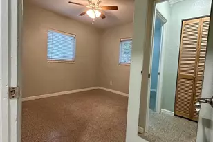 5950 NE 6th Ave, Oakland Park, FL 33334 - Photo 15