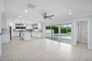 1128 SW 7th St, Boca Raton, FL 33486 - Photo 11