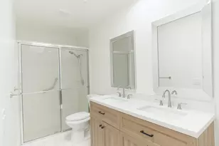 1202 Silverleaf Oak Ct, Palm Beach Gardens, FL 33410 - Photo 3