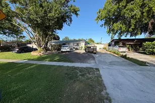 912 Montego Dr, West Palm Beach, FL 33415 - Photo 1