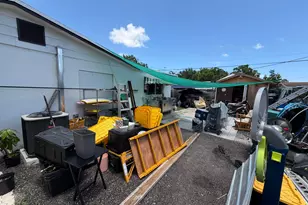 912 Montego Dr, West Palm Beach, FL 33415 - Photo 3