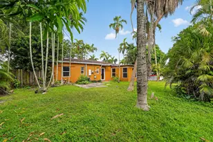 14621 Lincoln Blvd, Miami, FL 33176 - Photo 3