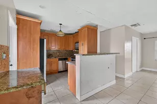 14621 Lincoln Blvd, Miami, FL 33176 - Photo 13