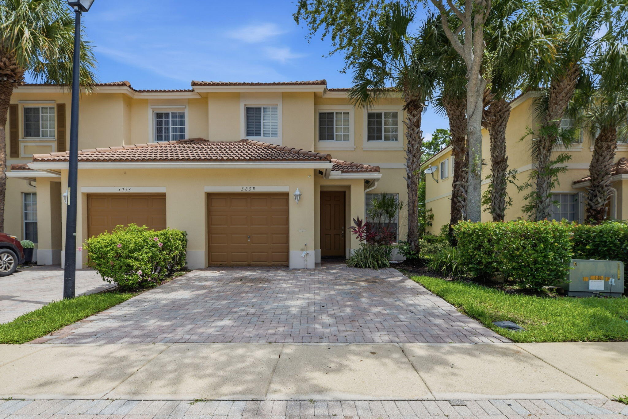 3209 NW 33rd St - 3209 NW 33rd St, Oakland Park, FL 33309 Luxury Property | Jose Angel Pina