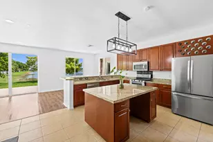 19389 SW 64th St, Pembroke Pines, FL 33332 - Photo 5