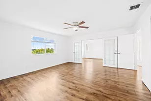 19389 SW 64th St, Pembroke Pines, FL 33332 - Photo 21