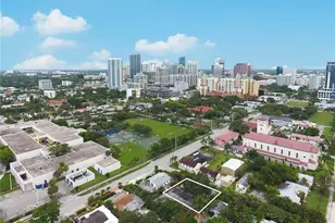 204 NE 10th Ave, Fort Lauderdale, FL 33301 - Photo 3