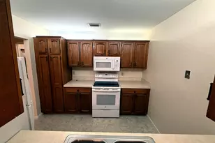 2400 SW 19th Ave, Boynton Beach, FL 33426 - Photo 7