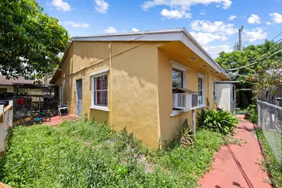 4373 Venus Avenue, West Palm Beach, FL 33406 - Photo 9