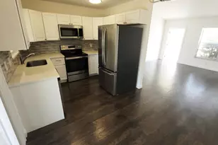 135 Village Cir, Jupiter, FL 33458 - Photo 5