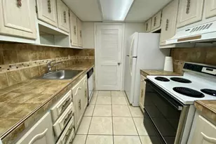 301 Croton Ave, Lantana, FL 33462 - Photo 3