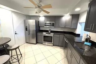 640 Tennis Club Dr, Fort Lauderdale, FL 33311 - Photo 3