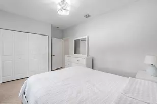 2473 S Coral Trace Cir, Delray Beach, FL 33445 - Photo 17