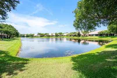 2473 S Coral Trace Circle, Delray Beach, FL 33445 - Photo 23