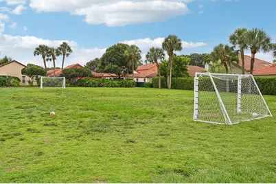 1019 Via Jardin, Riviera Beach, FL 33418 - Photo 23