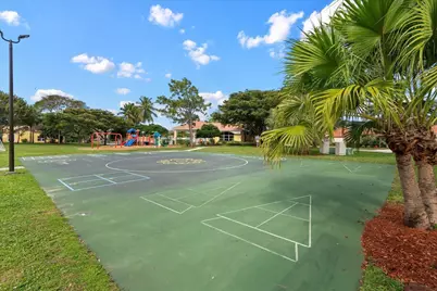 1019 Via Jardin, Riviera Beach, FL 33418 - Photo 27