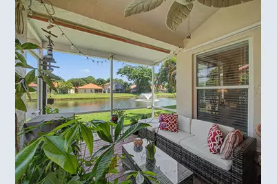 1019 Via Jardin, Riviera Beach, FL 33418 - Photo 3