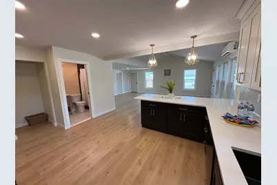 6948 Dartmouth Avenue N, Saint Petersburg, FL 33710 - Photo 11