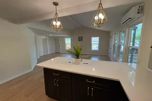 6948 Dartmouth Ave N, Saint Petersburg, FL 33710 - Photo 13
