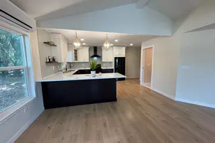 6948 Dartmouth Ave N, Saint Petersburg, FL 33710 - Photo 9