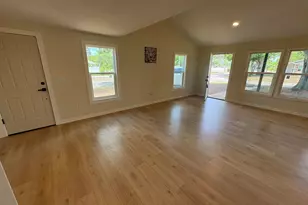 6948 Dartmouth Ave N, Saint Petersburg, FL 33710 - Photo 3