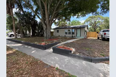 6948 Dartmouth Avenue N, Saint Petersburg, FL 33710 - Photo 1