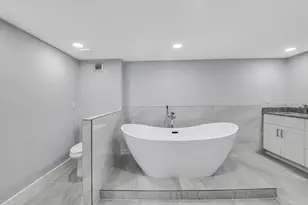 2751 S Ocean Dr, Hollywood, FL 33019 - Photo 33