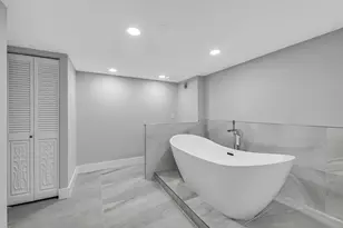 2751 S Ocean Dr, Hollywood, FL 33019 - Photo 31